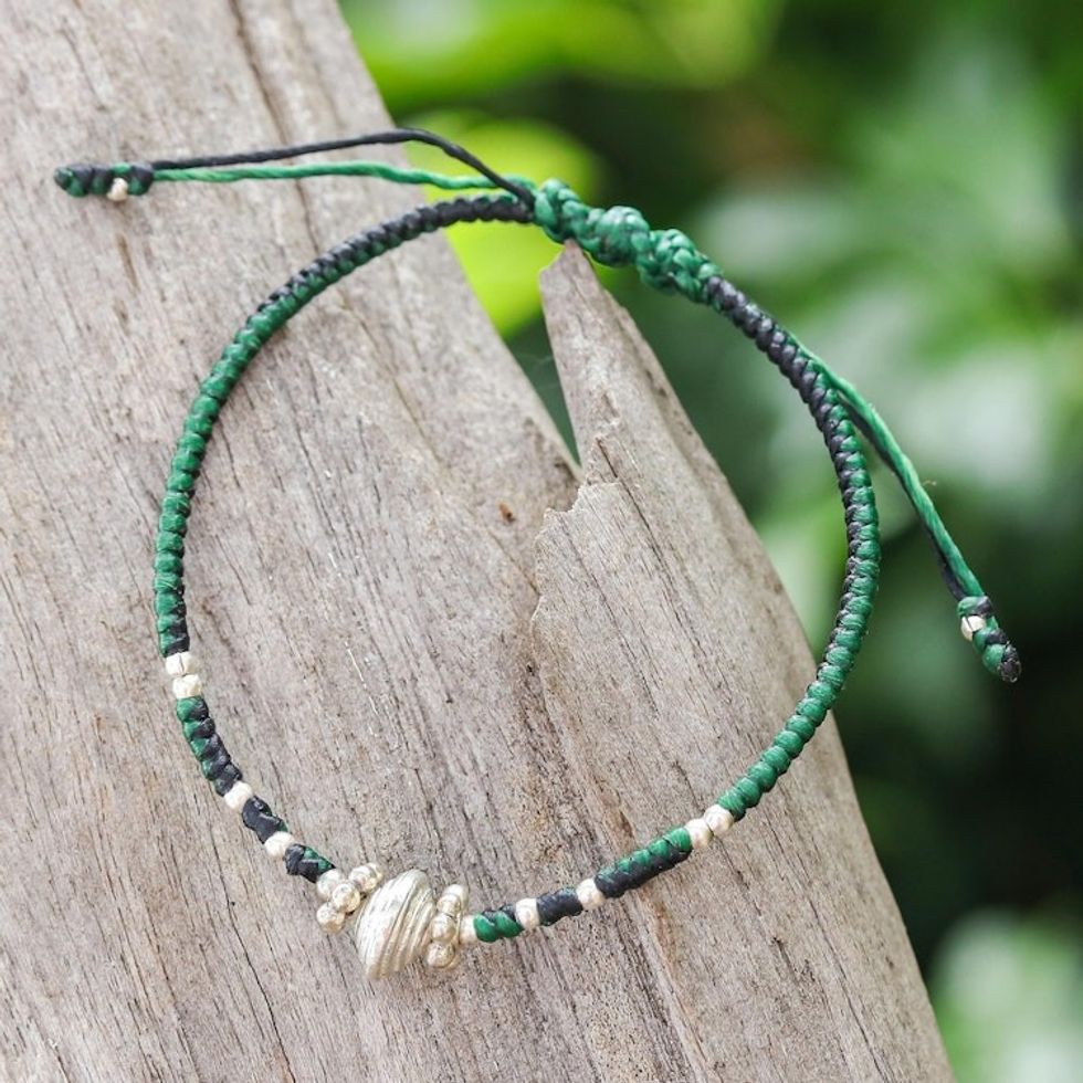 Handcrafted Silver Pendant Bracelet in Green and Black 'Spinning Green'