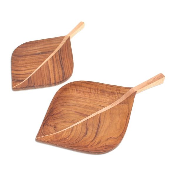 Alternate image for Set of 2 Leafy Natural Brown Teak Wood Appetizer Plates Leafy Ambrosia