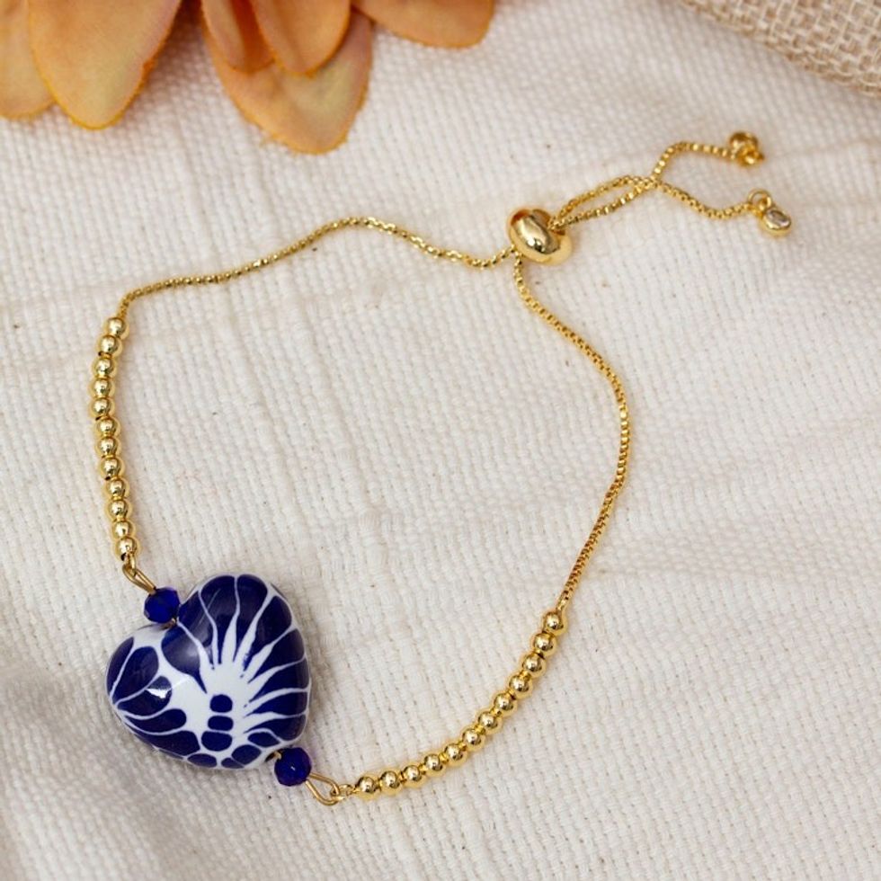 Romantic 10k Gold-Plated Ceramic Heart Pendant Bracelet 'Talavera Amour'
