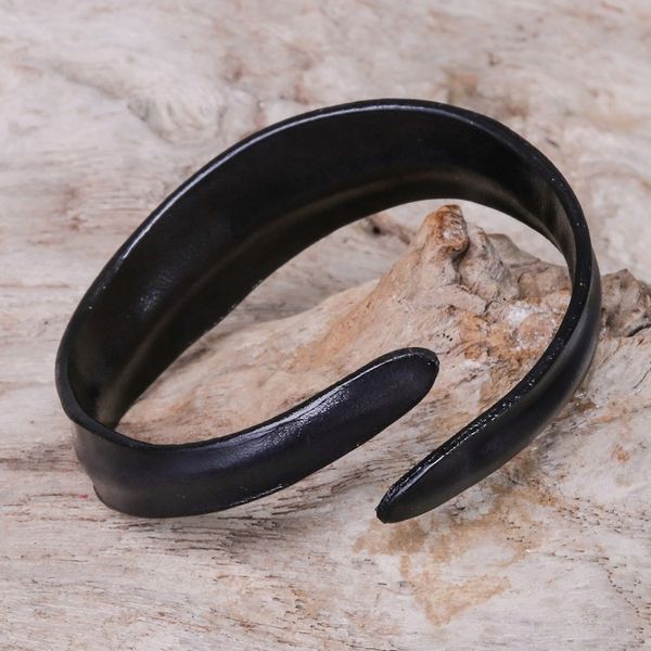 Alternate image for Handmade Leather Wristband Bracelet in Black from Thailand Wavy Embrace in Black