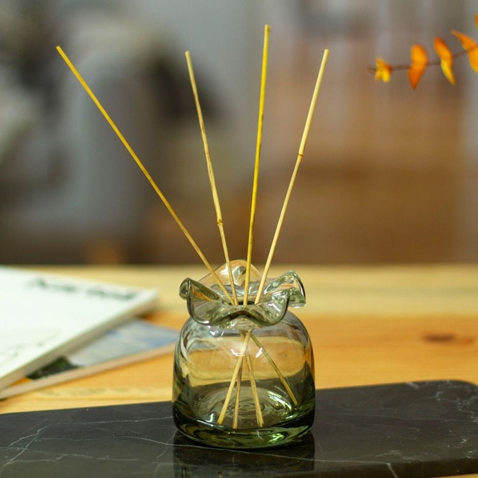 Mexican-Made Classic Clear Recycled Glass Incense Diffuser 'Waves of Aroma'