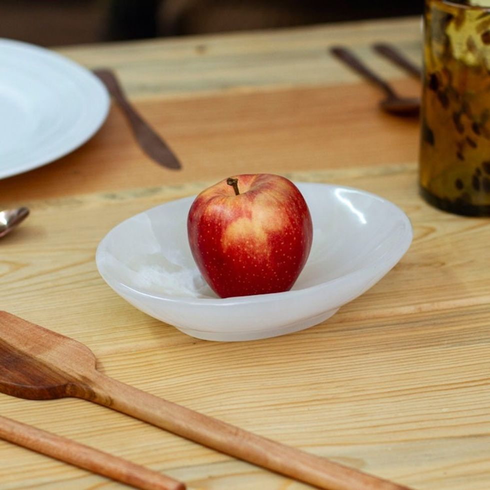 Modern Hand-Carved Oval White Onyx Snack Plate from Mexico 'Earthy Heaven'