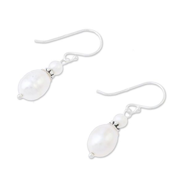 Alternate image for Thai Cultured Freshwater and Sterling Silver Dangle Earrings Shining Beacon