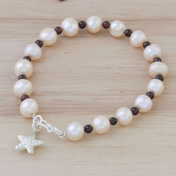 Alternate image for Beaded Cultured Freshwater Pearl Garnet Starfish Bracelet Starfish Love