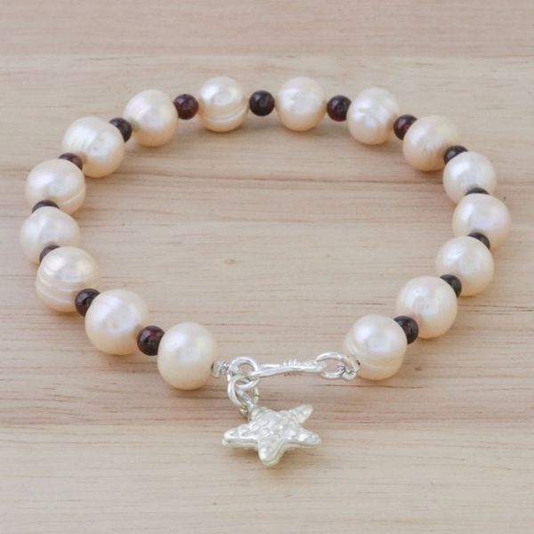 Alternate image for Beaded Cultured Freshwater Pearl Garnet Starfish Bracelet Starfish Love