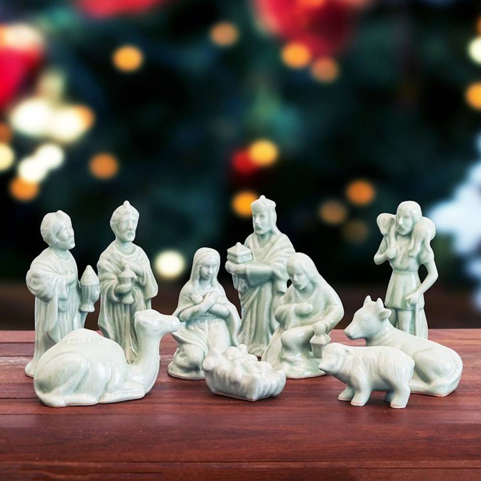Green Celadon Ceramic 10-Piece Nativity Scene 'Holy Night in Green'