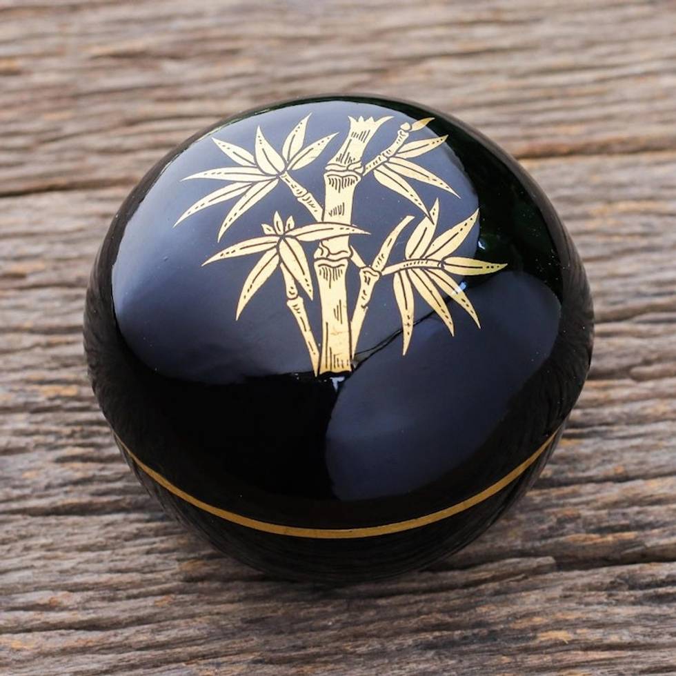Lacquerware Box with Bamboo Motif 'Strong Stalk'
