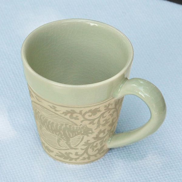 Alternate image for Hand Crafted Ceramic Mug with Tiger from Thailand Thai Zodiac Tiger