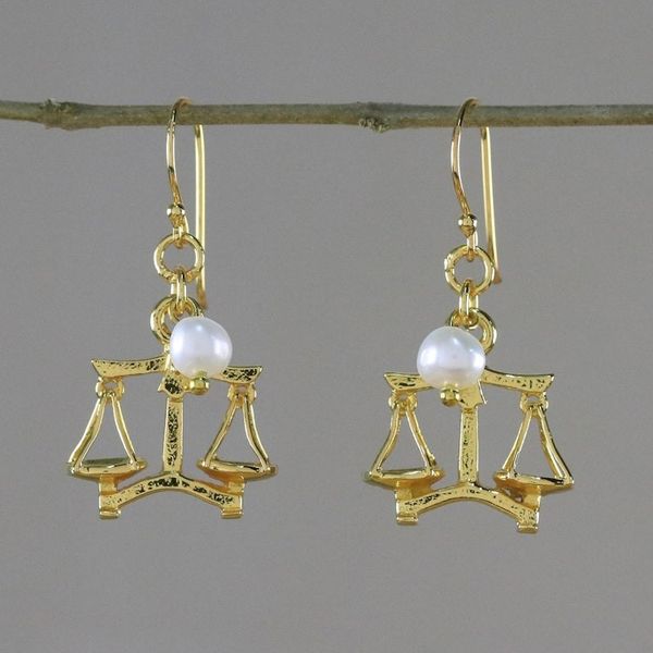 Alternate image for 18k Gold Plated Cultured Pearl Libra Earrings from Thailand Radiant Libra