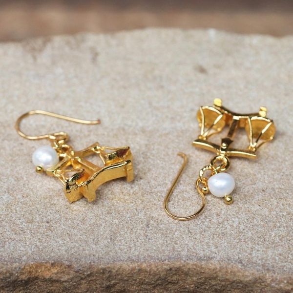 Alternate image for 18k Gold Plated Cultured Pearl Libra Earrings from Thailand Radiant Libra
