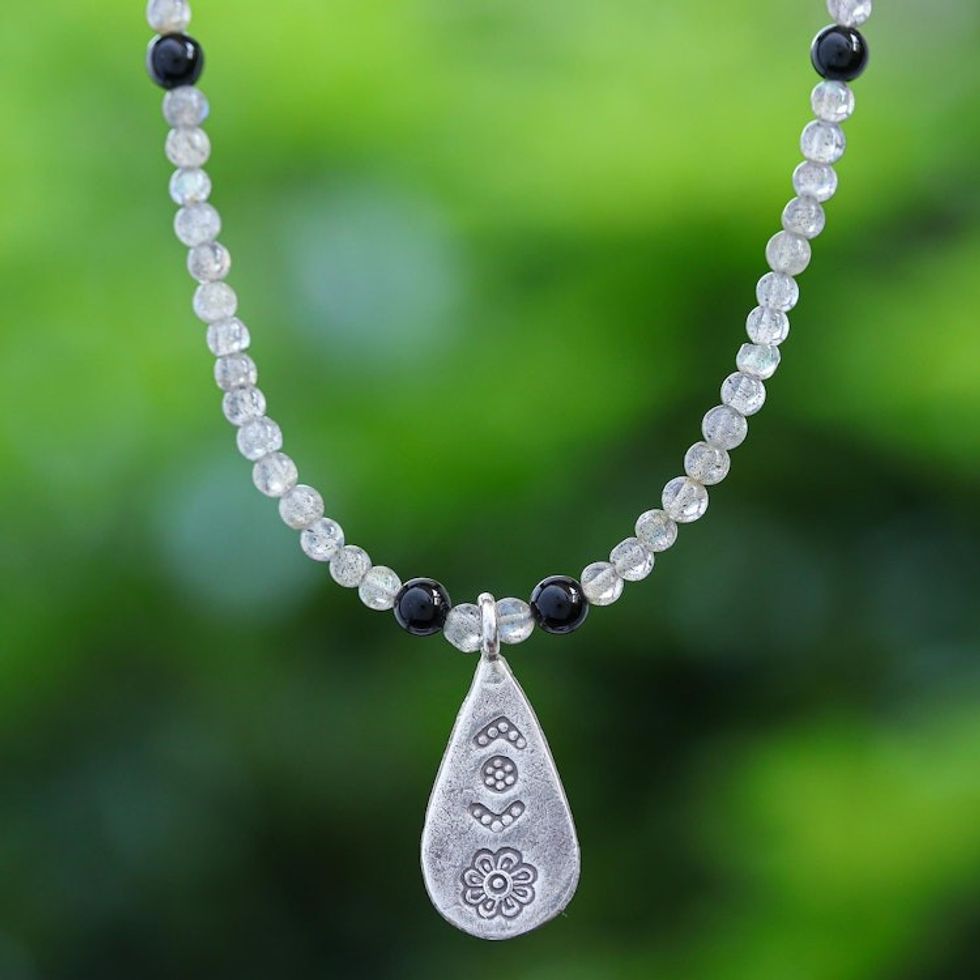 Labradorite and Onyx Pendant Necklace from Thailand 'Charming Flower'