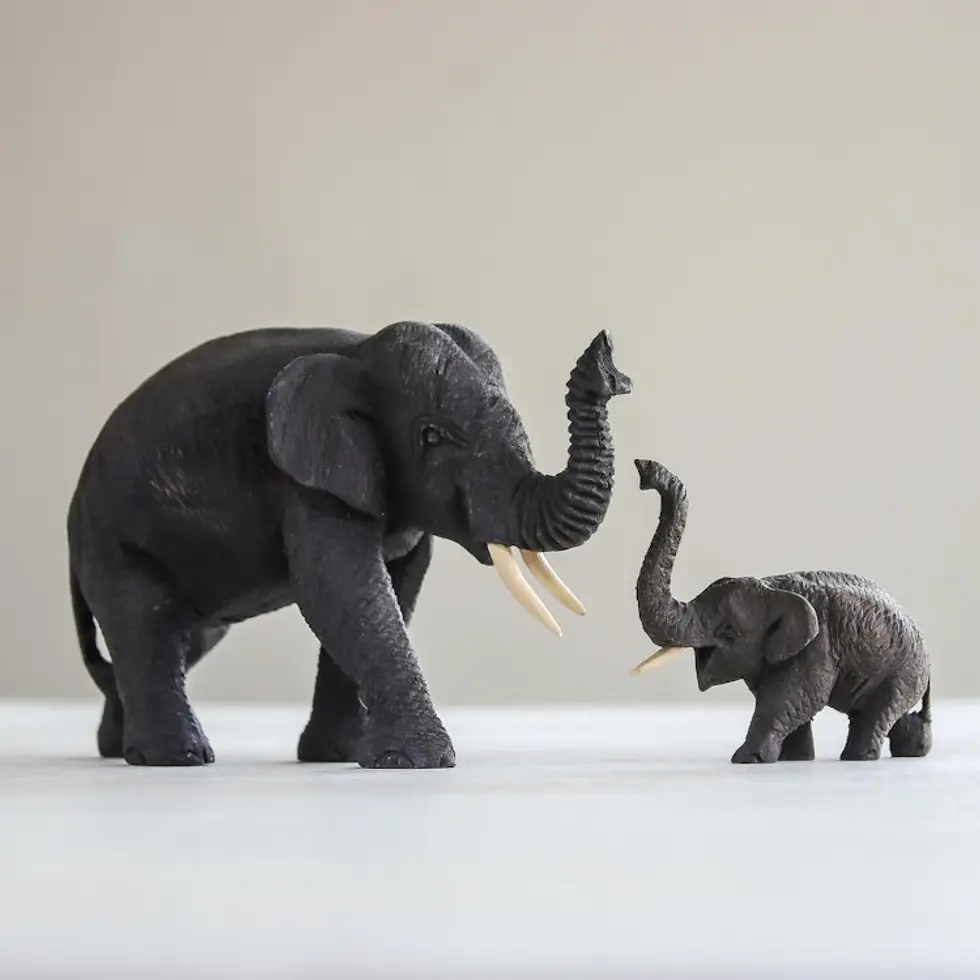 Teak sculptures Pair 'Mother and Me'