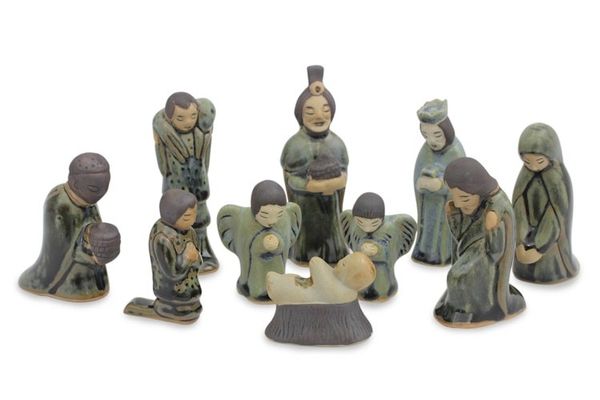 Alternate image for Unique 10-piece Ceramic Nativity Scene Iridescent Holy Birth