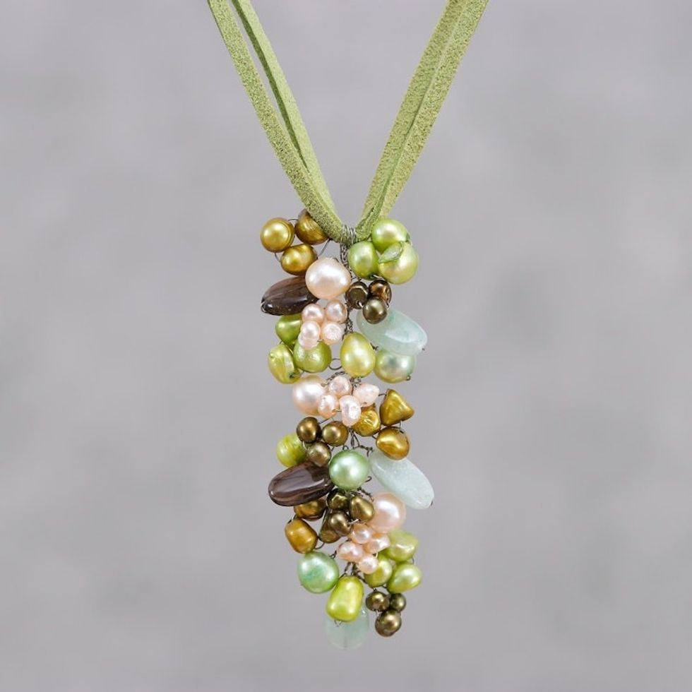 Fair Trade Pearl Pendant Necklace 'Verdant Fascination'