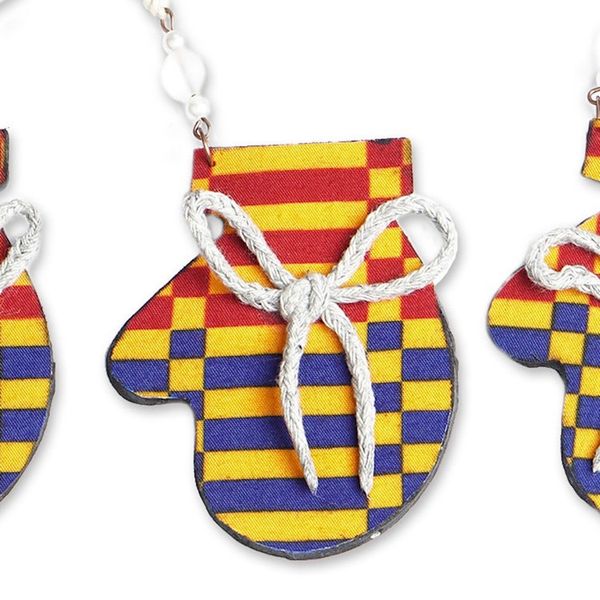 Alternate image for Set of 4 Handcrafted Eco-Friendly Mitten-Shaped Ornaments Festive Mittens