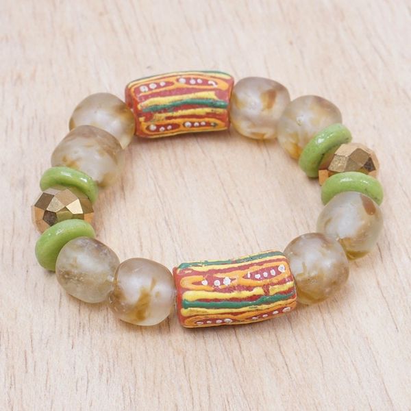 Alternate image for Eco-Friendly Green and Red Recycled Glass Beaded Bracelet Aseda in Summer