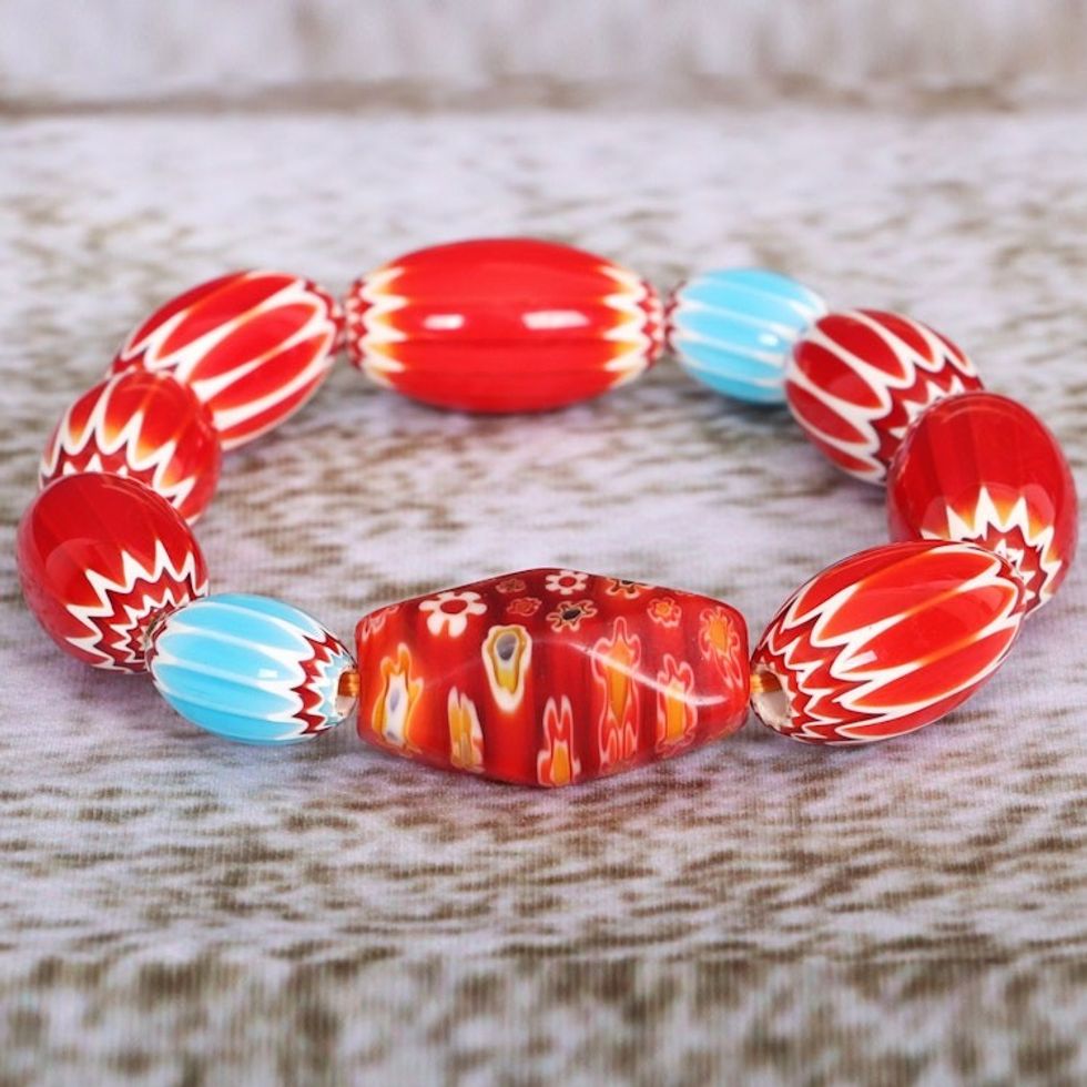 Eco-Friendly Red Recycled Glass Beaded Stretch Bracelet 'Bold Facet'