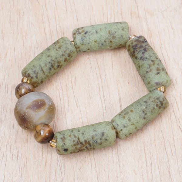 Alternate image for Handcrafted Green Recycled Glass and Agate Beaded Bracelet Green Honor