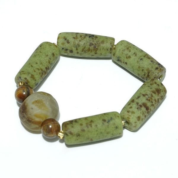 Alternate image for Handcrafted Green Recycled Glass and Agate Beaded Bracelet Green Honor