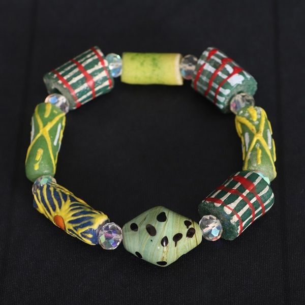 Alternate image for Green-Toned Recycled Glass Beaded Stretch Bracelet Green Lala