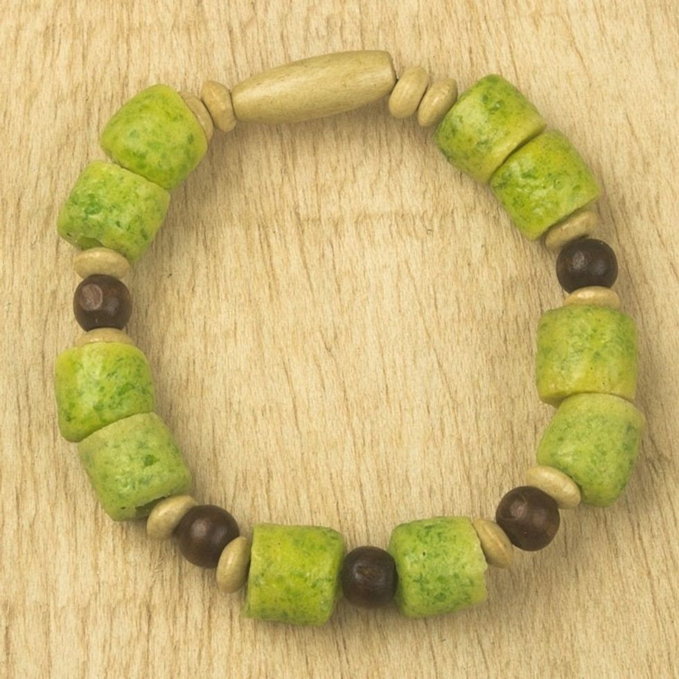 Green Beaded Stretch Bracelet from Ghana 'Sweet Lady'