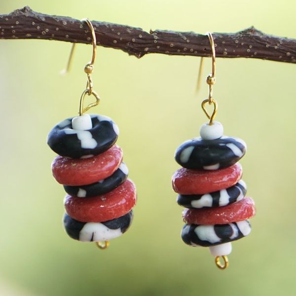 Alternate image for Eco-Friendly Glass Beaded Dangle Earrings in Red and Black Kekele