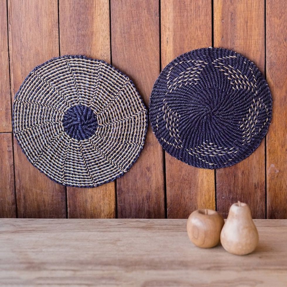 Set of 2 Blue Raffia Wall Accents with Floral Motifs 'Beautiful Peace'
