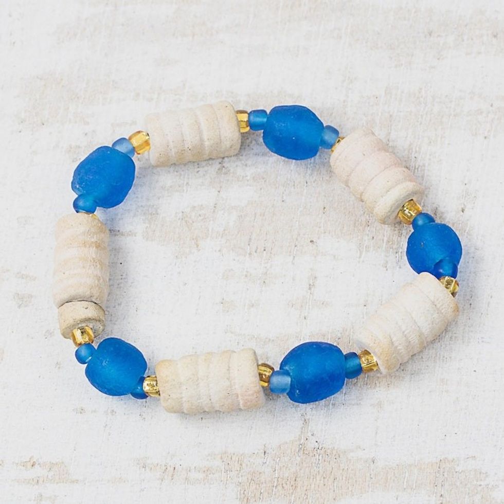 Ceramic and Recycled Glass Beaded Stretch Bracelet 'Nynife Beauty'
