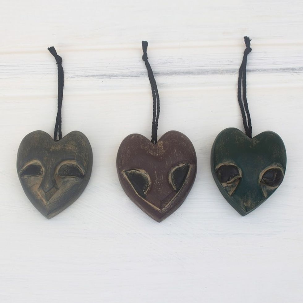 Handmade Ofram Wood Holiday Ornaments Set of 3 'Heart Mask'
