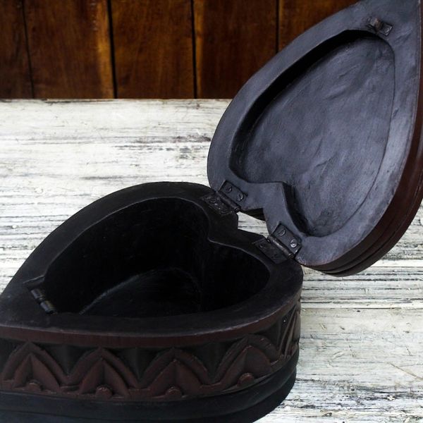 Alternate image for Wood jewelry box African Heart