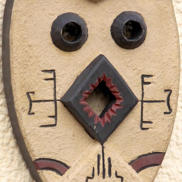 Alternate image for African Wood Mask Lady Obenewaa