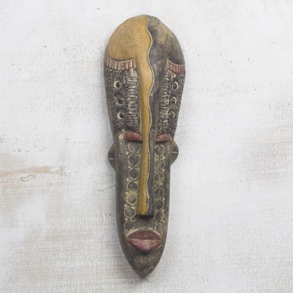Hand Carved Wood Mask 'Beauty Queen'