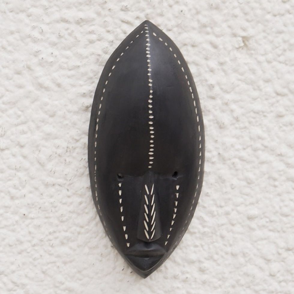 Dan wood mask 'Festive Dancer'