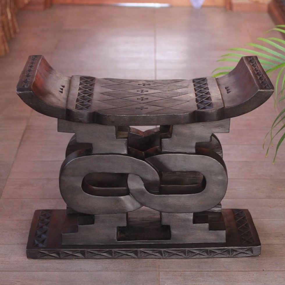 Wood Throne Stool 'Songhorn Lagoon'