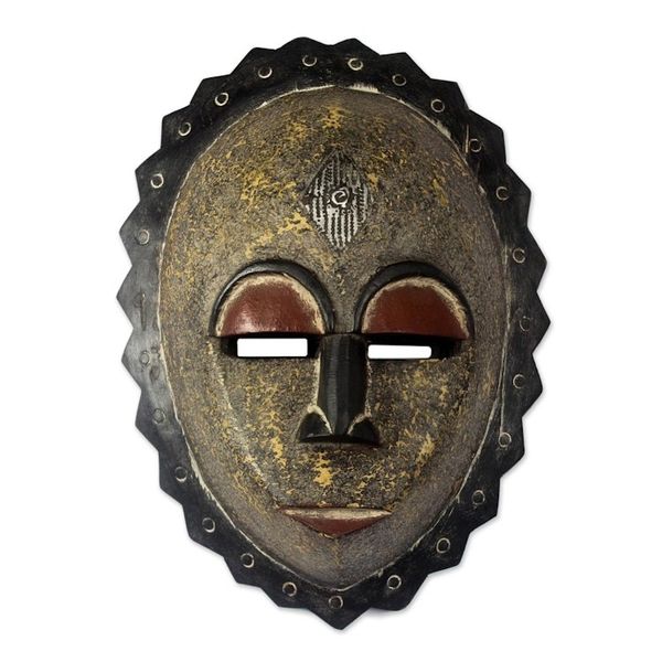 Alternate image for Nigerian wood mask Foreigner