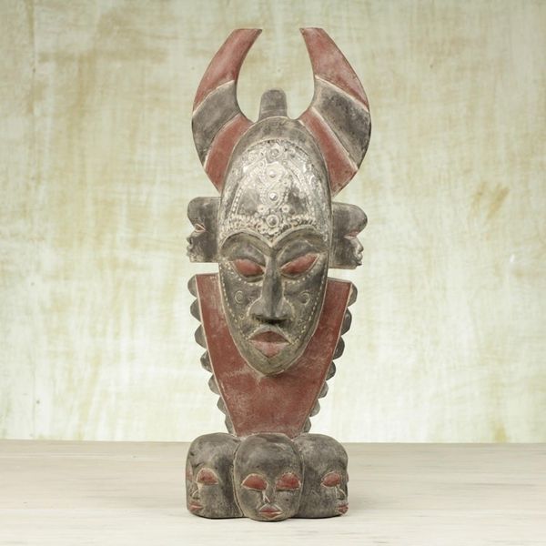 Alternate image for Unique African Wood Mask Horn