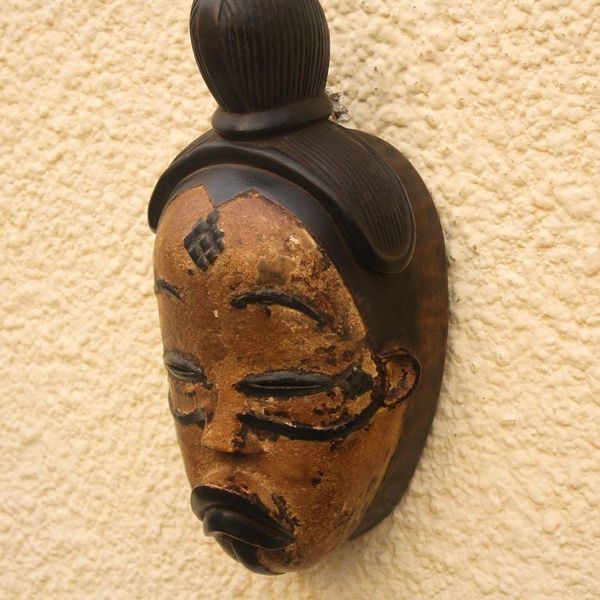 Alternate image for Gabonese Wood Mask Judge and Feast