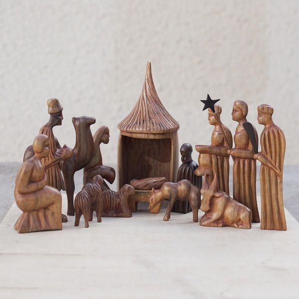 Alternate image for Wood nativity scene 14 Pieces Jesus and the African Kings