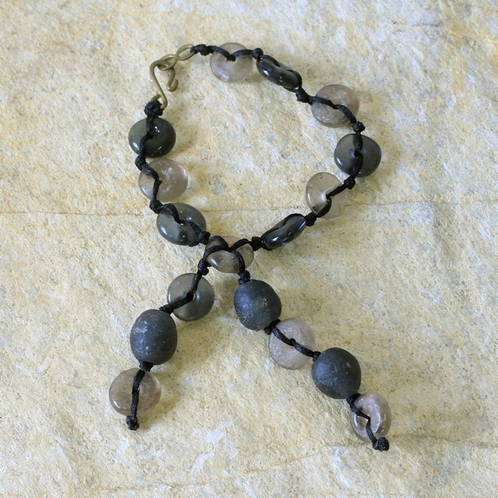 Recycled bead bracelet 'Pretty Taupe'