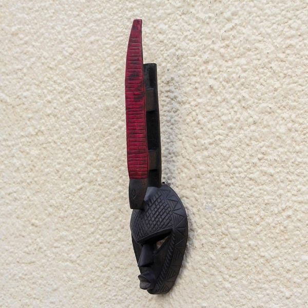 Alternate image for Akan wood mask Chameleon Charisma