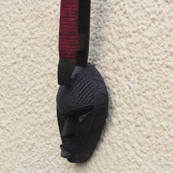 Alternate image for Akan wood mask Chameleon Charisma