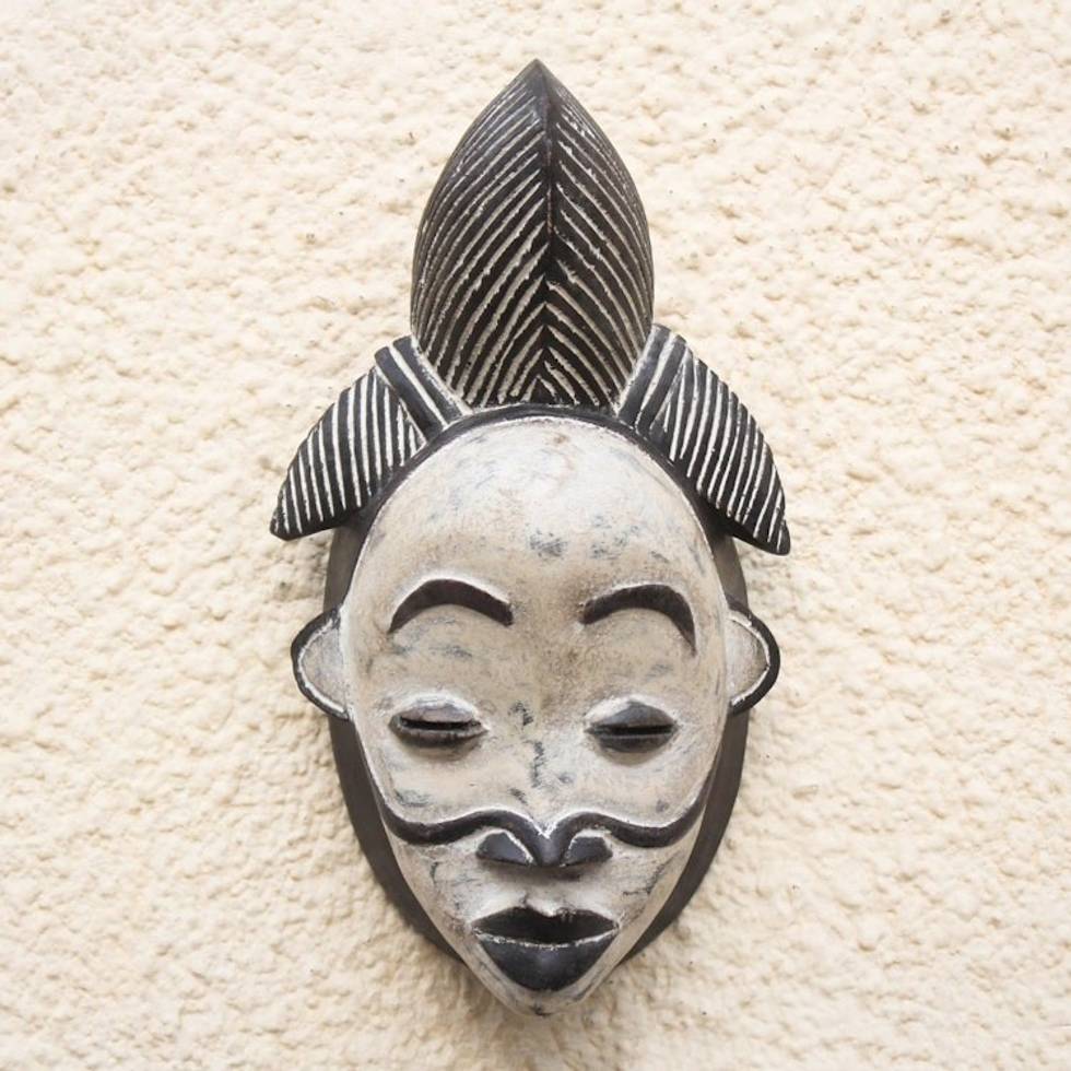 Hand Made Gabonese Wood Mask 'Punu Beauty'
