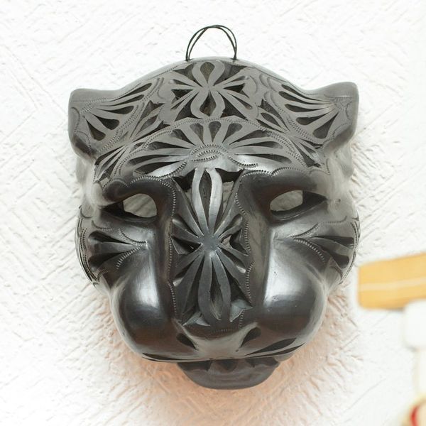 Alternate image for Handcrafted Traditional Barro Negro Pottery Curated Gift Set Barro Negro Reign