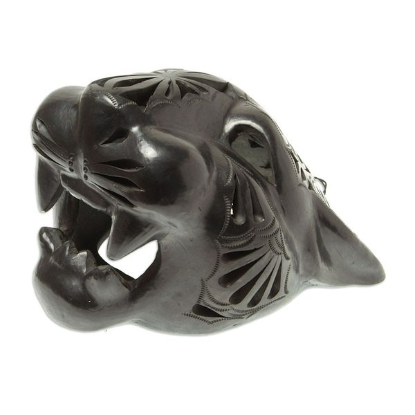 Alternate image for Handcrafted Traditional Barro Negro Pottery Curated Gift Set Barro Negro Reign