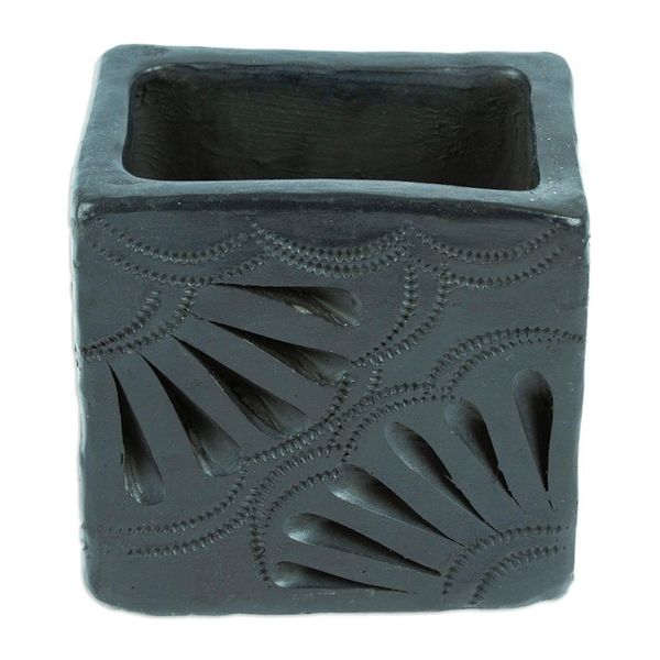 Alternate image for Handcrafted Traditional Barro Negro Pottery Curated Gift Set Barro Negro Reign