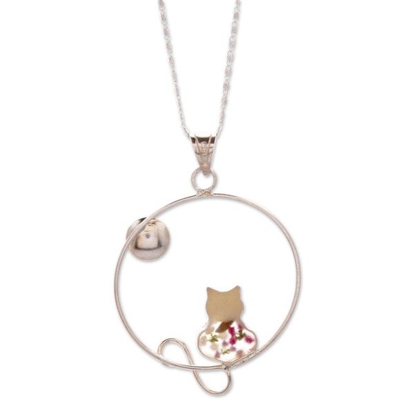 Alternate image for Moon and Cat-Themed Natural Flower Round Pendant Necklace Lunar Feline