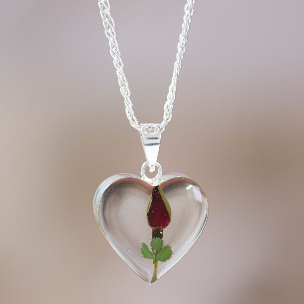 Heart-Shaped Natural Rose Pendant Necklace from Mexico 'Rose Heart'