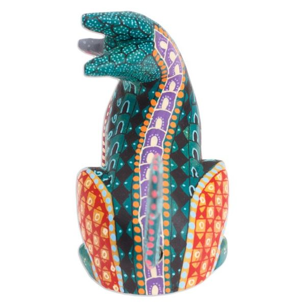 Alternate image for Wood Cat Alebrije Figurine in Green Hand-Painted in Mexico Curious Cat in Green