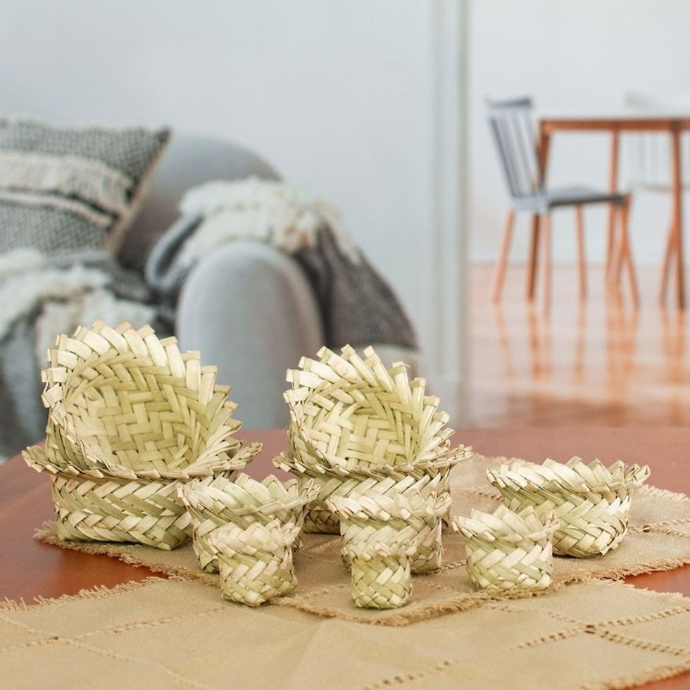 Set of 10 Handcrafted Star Natural Fiber Nesting Baskets 'Convenient Stars'