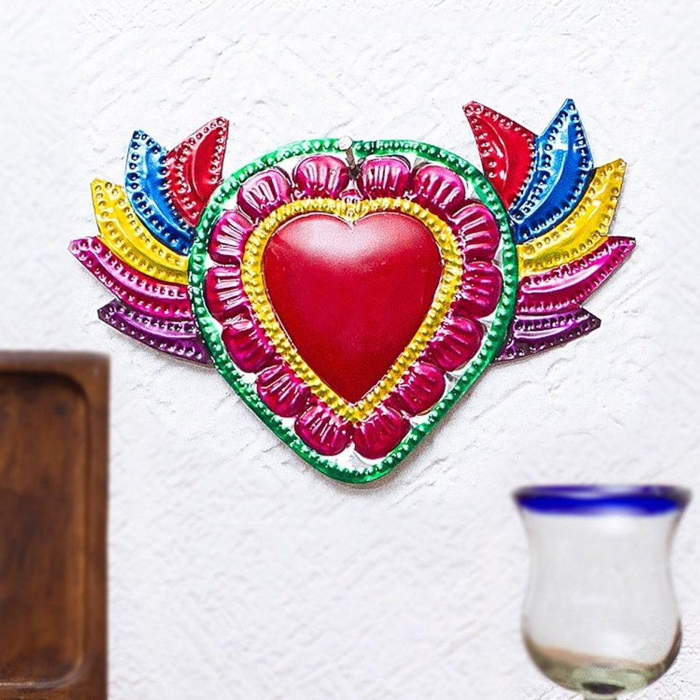 Multicolored Embossed Tin Sheet Wall Decor 'Colorful Heart'